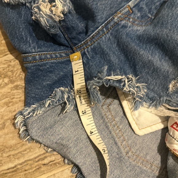 Levi’s 501 Original Cutoff Denim Short Size 26 - Picture 7 of 13